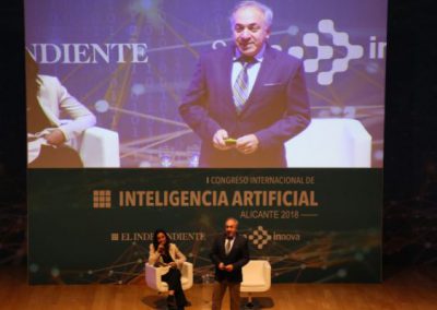 Expertos de las mayores tecnológicas del mundo analizan en Alicante los retos y oportunidades de la inteligencia artificial y el Big Data