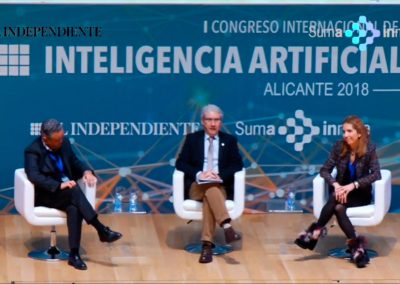 Debate Nuria Oliver y Andrés Pedreño en el Congreso Internacional IA Alicante 2018